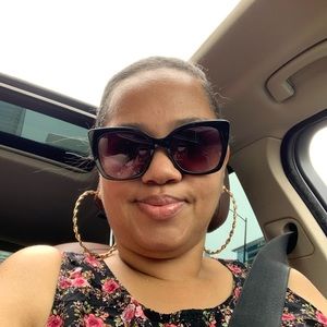 Meet your Posher, Sharon